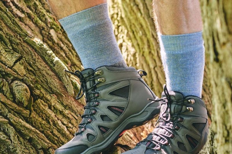 How to Choose Walking Socks: The Best Features for Comfort and Support