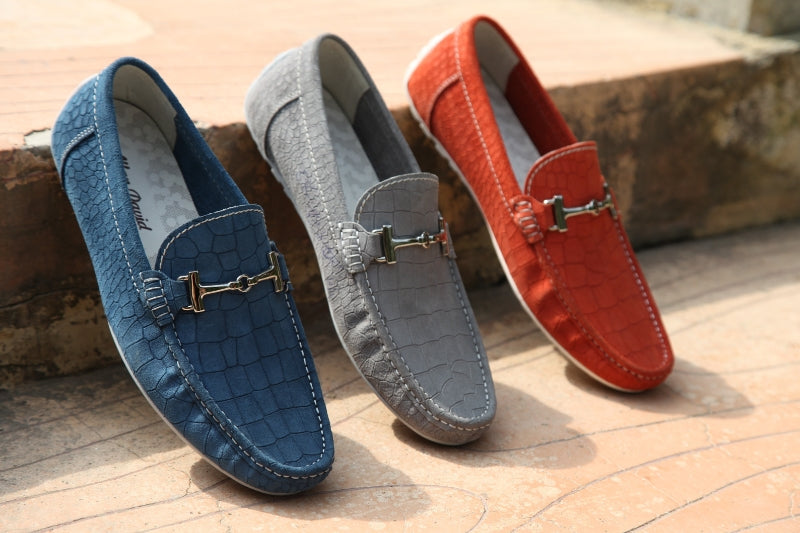 Men's loafers in different colors