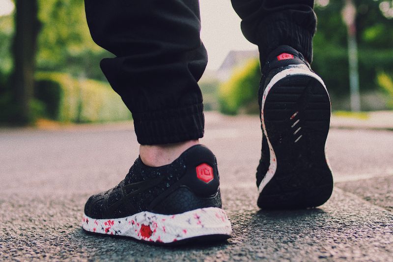 What Socks Should I Wear for Black Sneakers? - 4 Factors to Consider