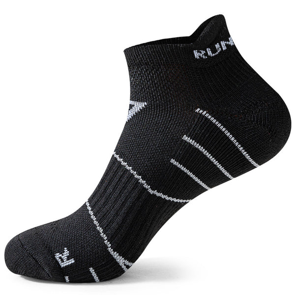 Black running ankle socks with arch support and moisture control